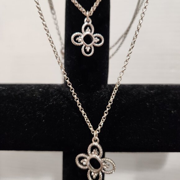 Retro Silver Tone Double Strand Dainty Flower Chain Statement Necklace - Picture 4 of 9